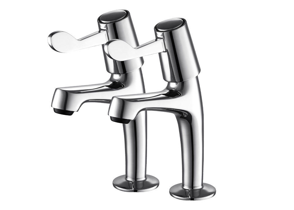 standard size Chrome Kitchen Taps Polished Surface Modern Style