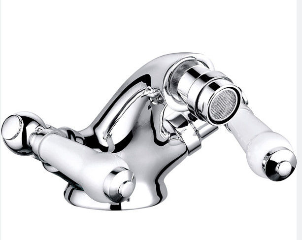 Brass Material Chrome Finish Control Double Handle Bidet Mixer Tap T8353