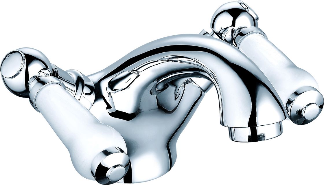 Double Handle Bath Mixer Faucet with Chrome Finish For Bath T8352